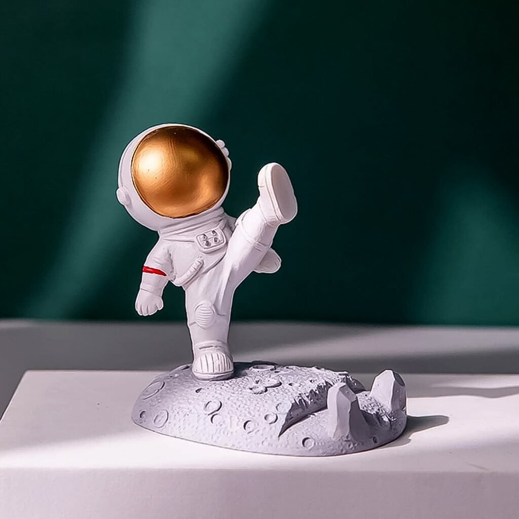 Astronaut Phone Holder - 3D Spaceman Design, Resin | PHOBIA