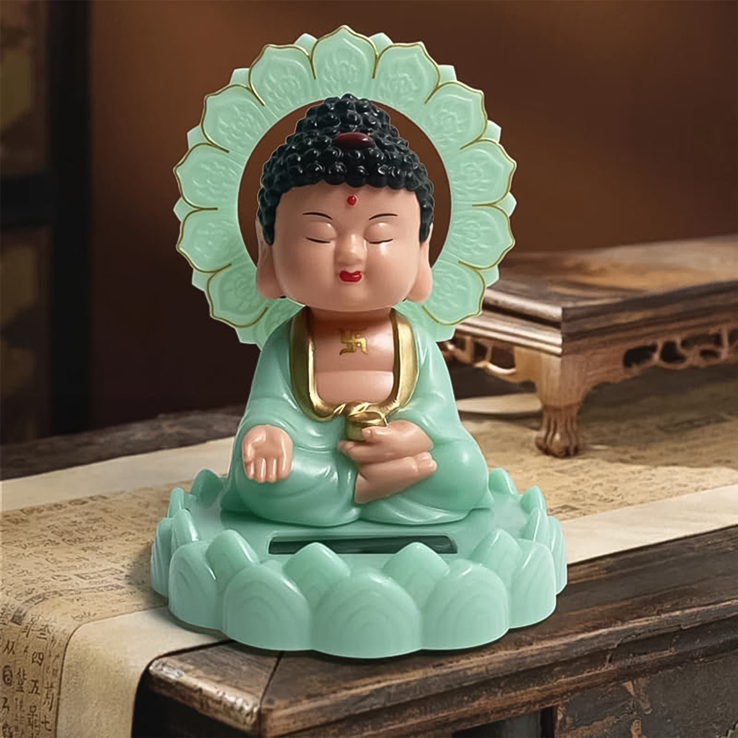 Solar Buddha Statue - Eco-Friendly Moving Head Decor | Styleva