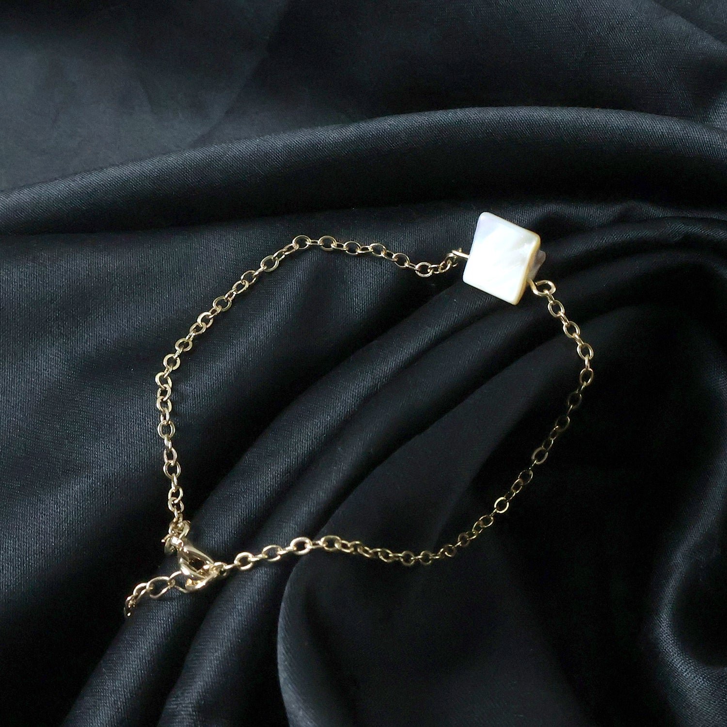 Adjustable Chain Bracelet with Square Stone Charm – Elegant Style - Image 6