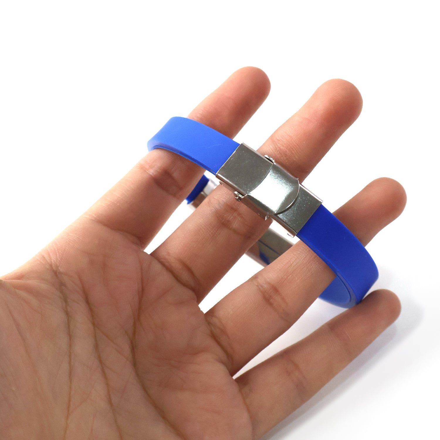 Premium Fancy Wrist Bracelet – Stylish Silicone Metal Design - Image 4