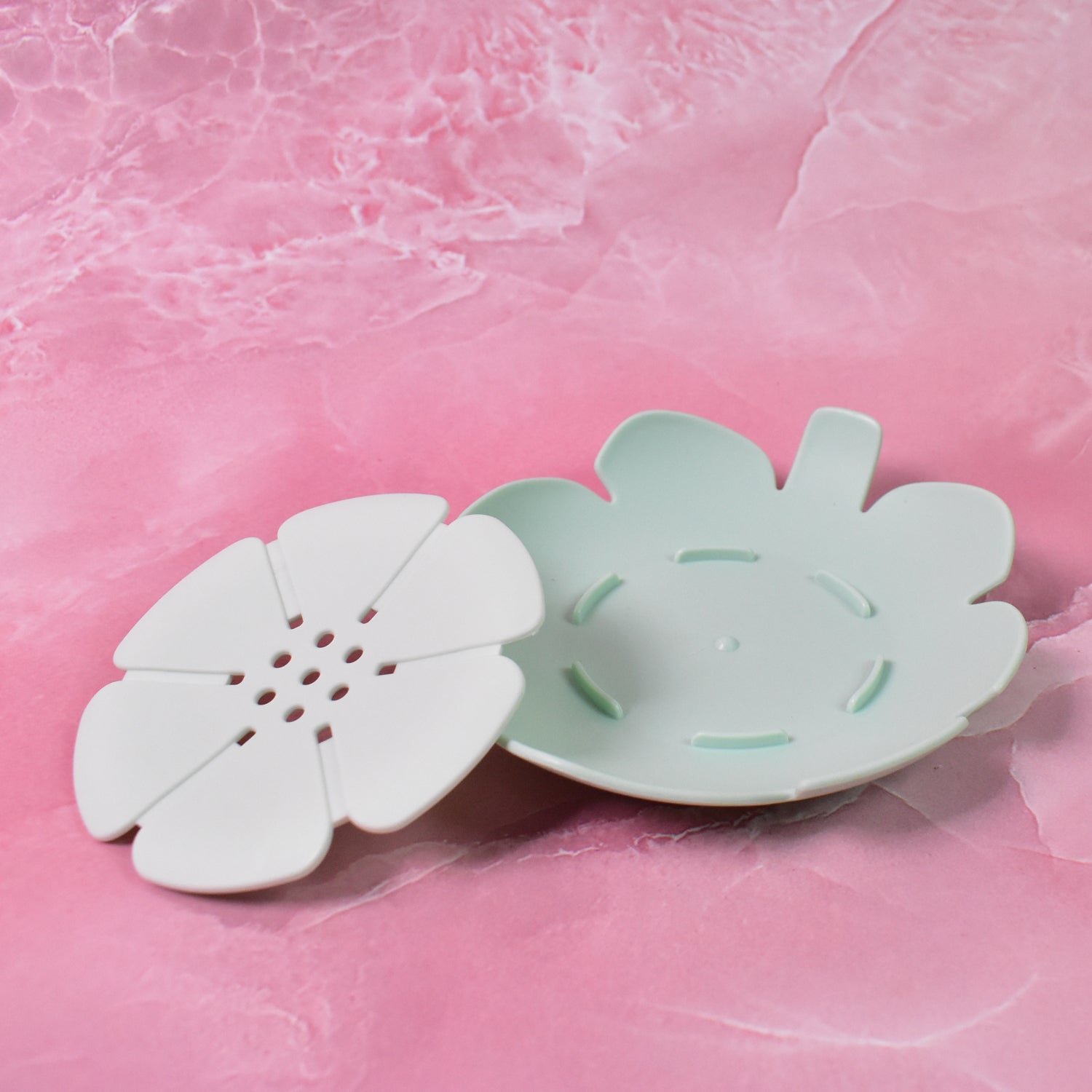 Plastic Soap Dish - Self-Draining Floral Design | VelvetBubbles - Image 3