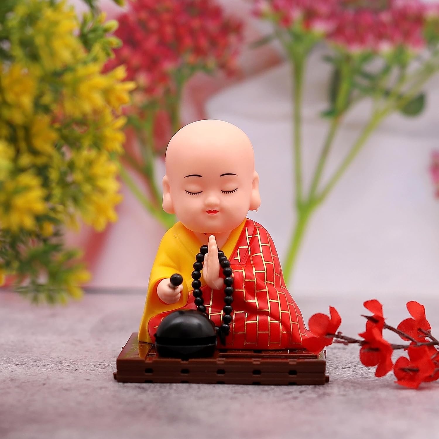 Solar Buddha Statue - Moving Head & Hand Decor | Styleva
