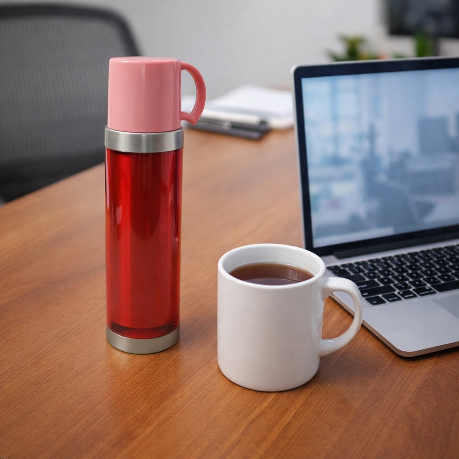 Insulated Travel Mug 500ML – Spill-Proof Lid & Steel Base - Image 3