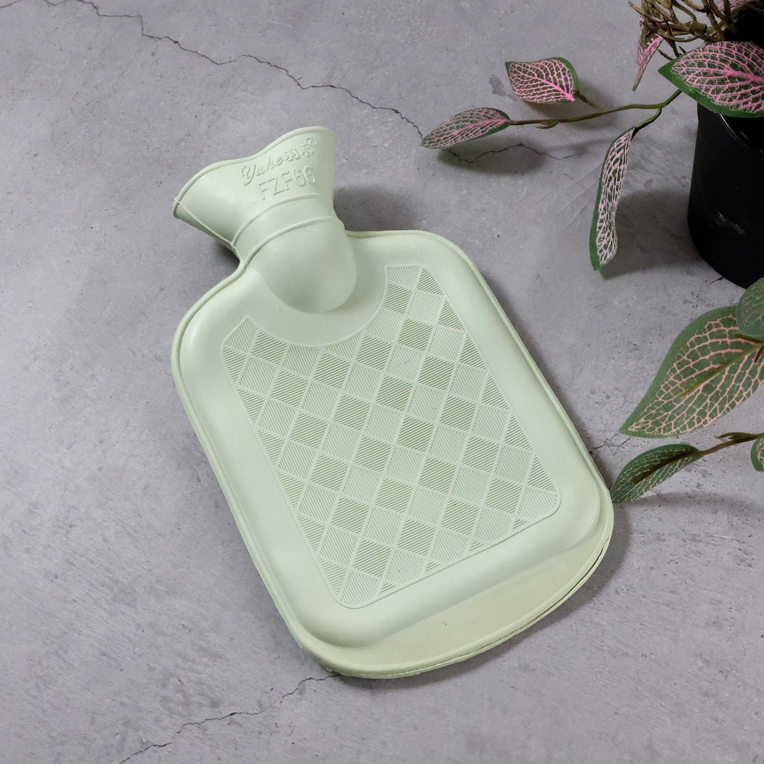 Hot Water Bag 19x11 cm – Durable Pain Relief and Relaxation - Image 3