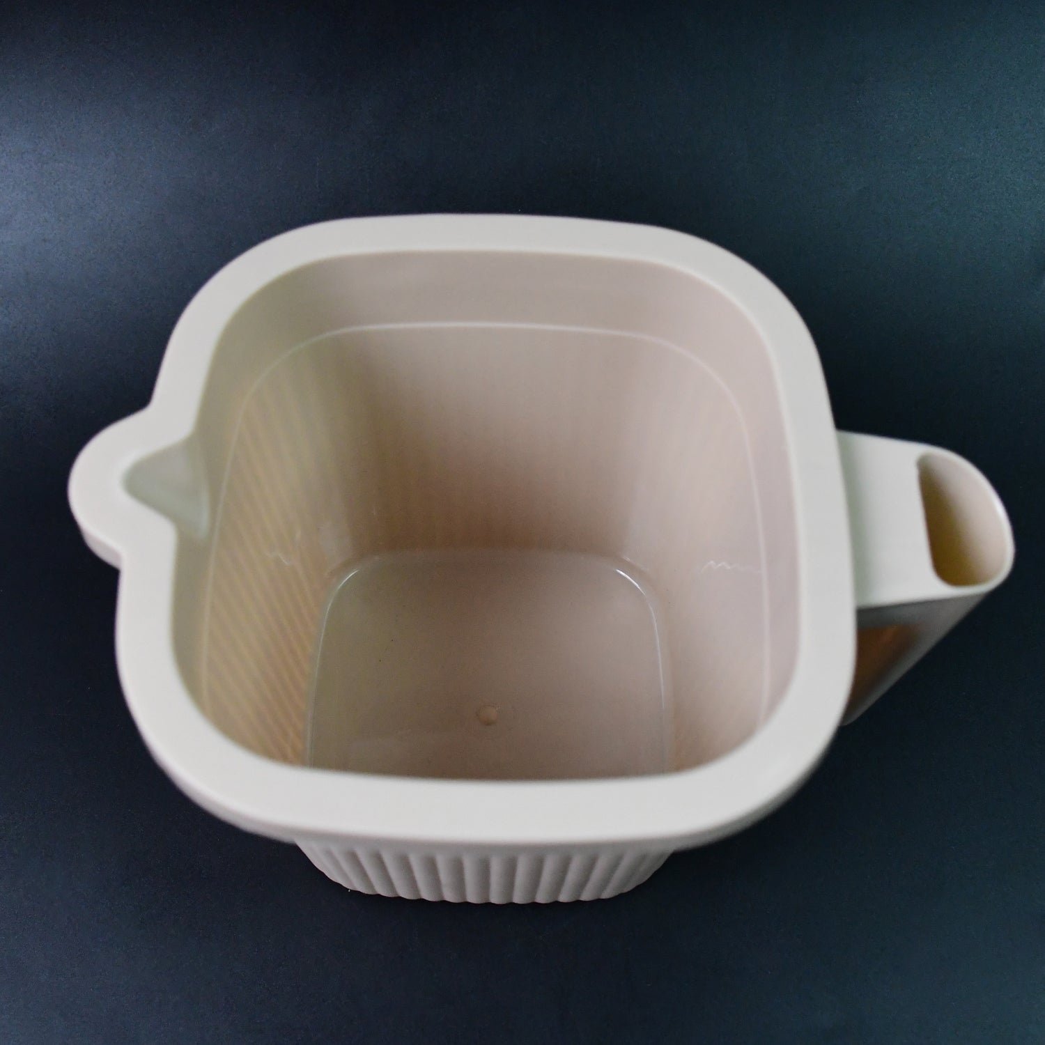 Plastic Bath Mug 1000ML - Durable & BPA-Free | Bathora - Image 6