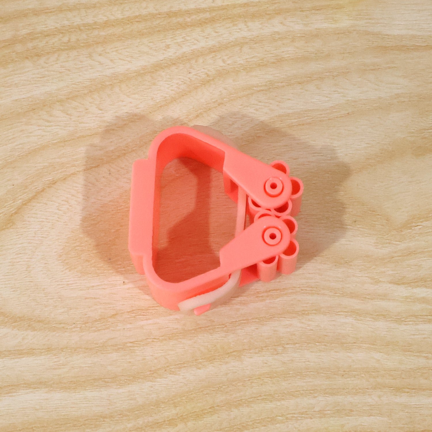 Wall-Mounted Plastic Broom Holder Clip for Efficient Storage - Image 9