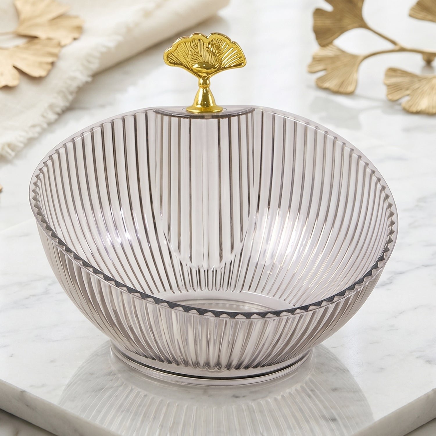Decorative Plastic Fruit Bowl – Elegant Gold Accent for Dining - Image 4