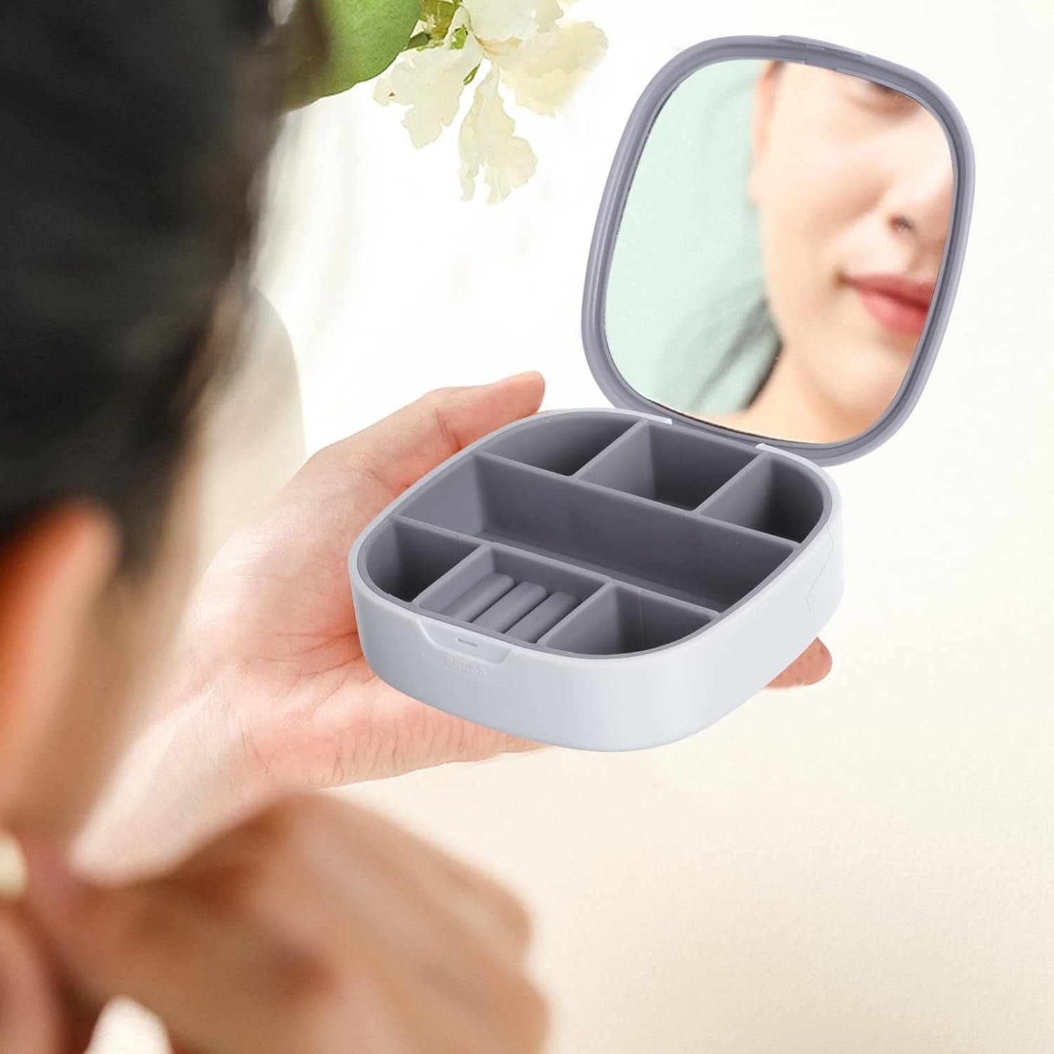 Plastic Jewelry Storage Box – Compact & Travel-Friendly Organizer - Image 4