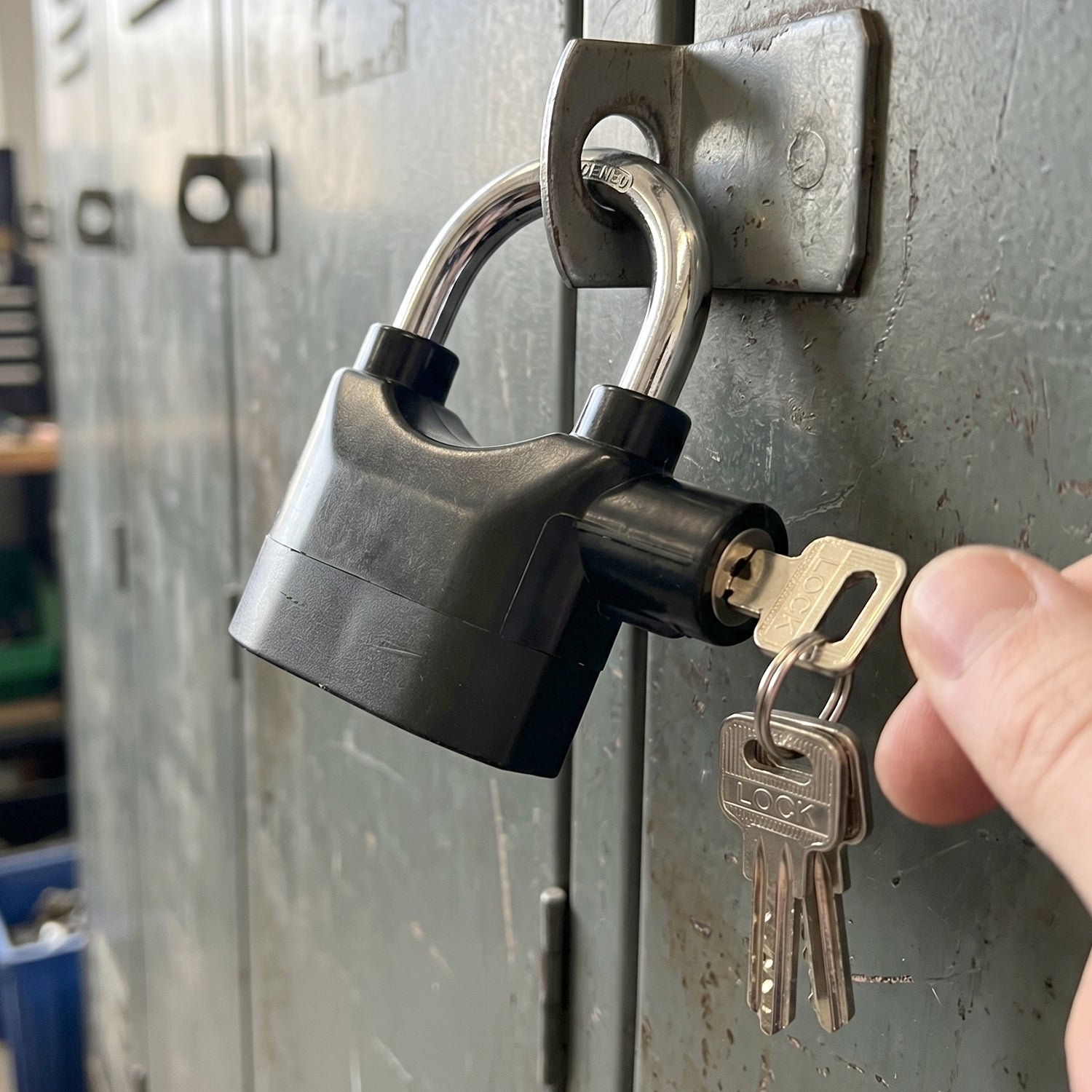 Security Alarm Padlock – Heavy Duty Anti-Theft Lock | Safora - Image 4