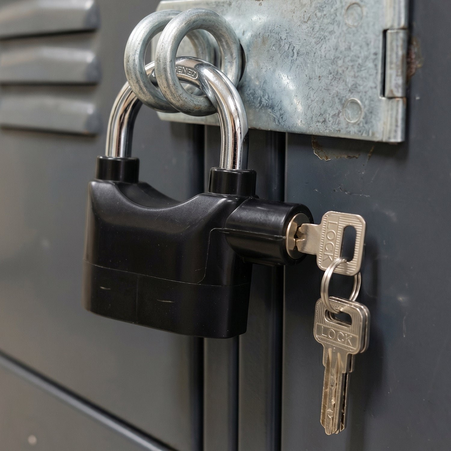 Security Alarm Padlock – Heavy Duty Anti-Theft Lock | Safora - Image 3