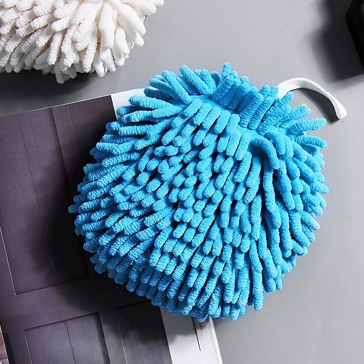 Microfiber Hand Duster – Effective Dry & Damp Cleaning Tool - Image 3