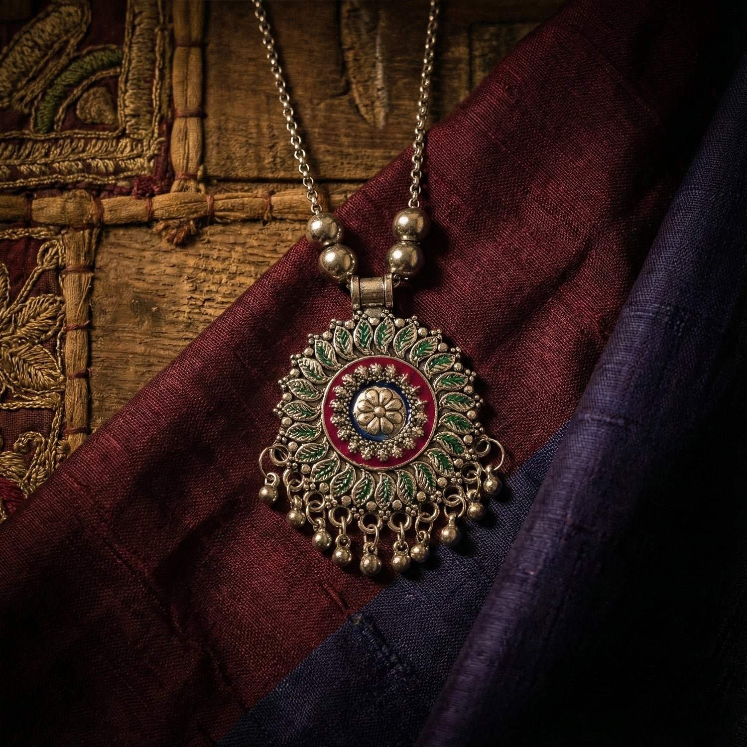 Floral Mandala Pendant Necklace – Antique Silver-Tone Oxidized Design - Image 3