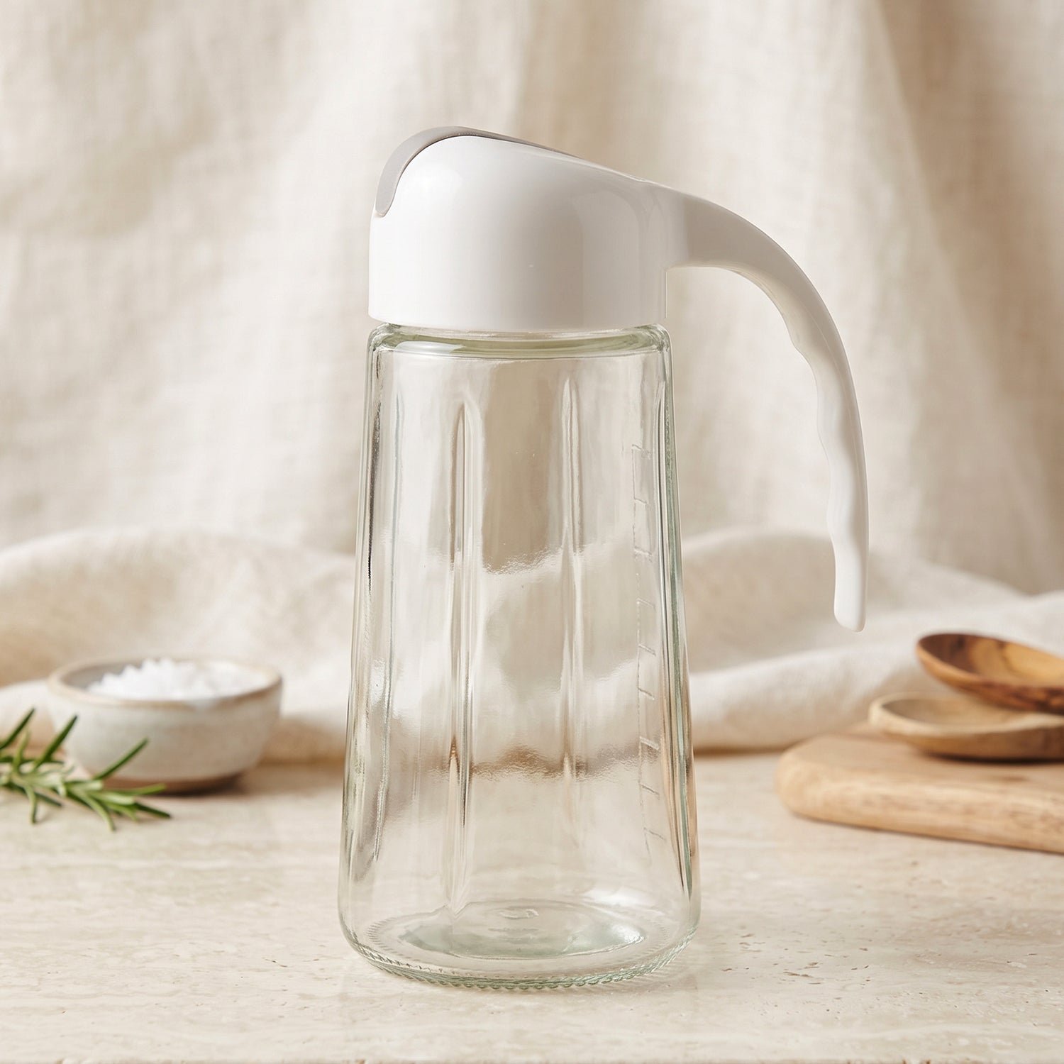Glass Oil Dispenser Bottle with Auto Open Close Spout Lid and Easy Handle (1 Pc) - Image 4