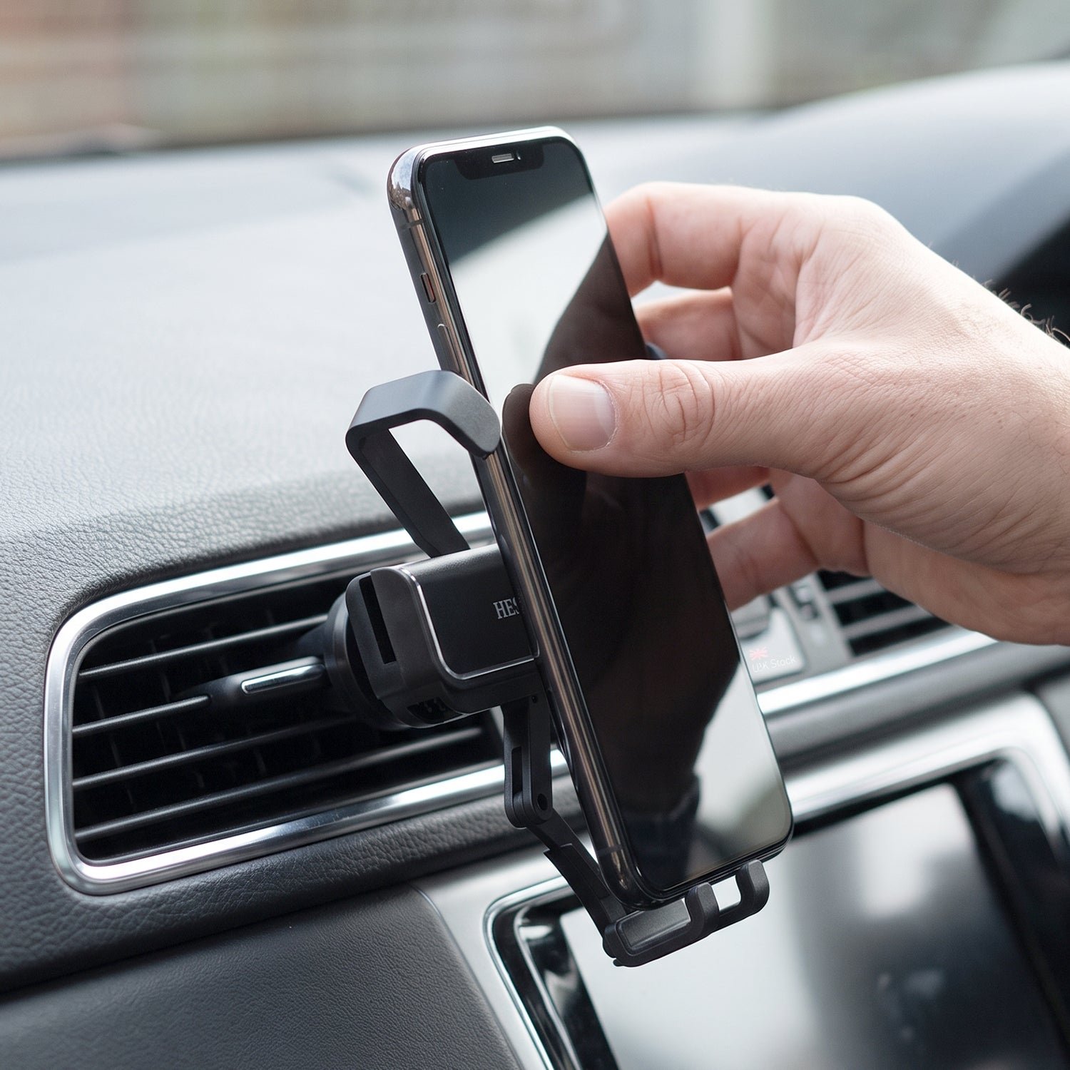 Plastic Car Mobile Phone Holder Air Vent Mount 360 Degree Rotating (1 Pc) - Image 4