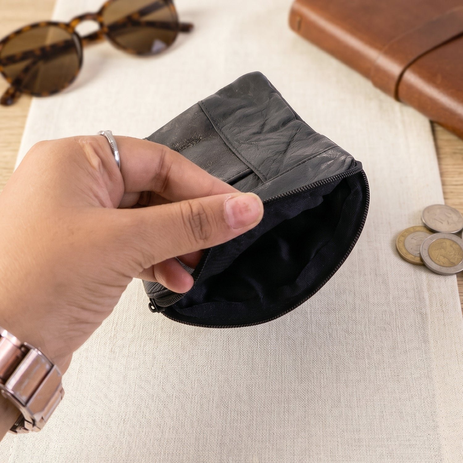 Leather Mini Zipper Pouch – Compact Coin & Card Organizer for Men & Women - Image 3