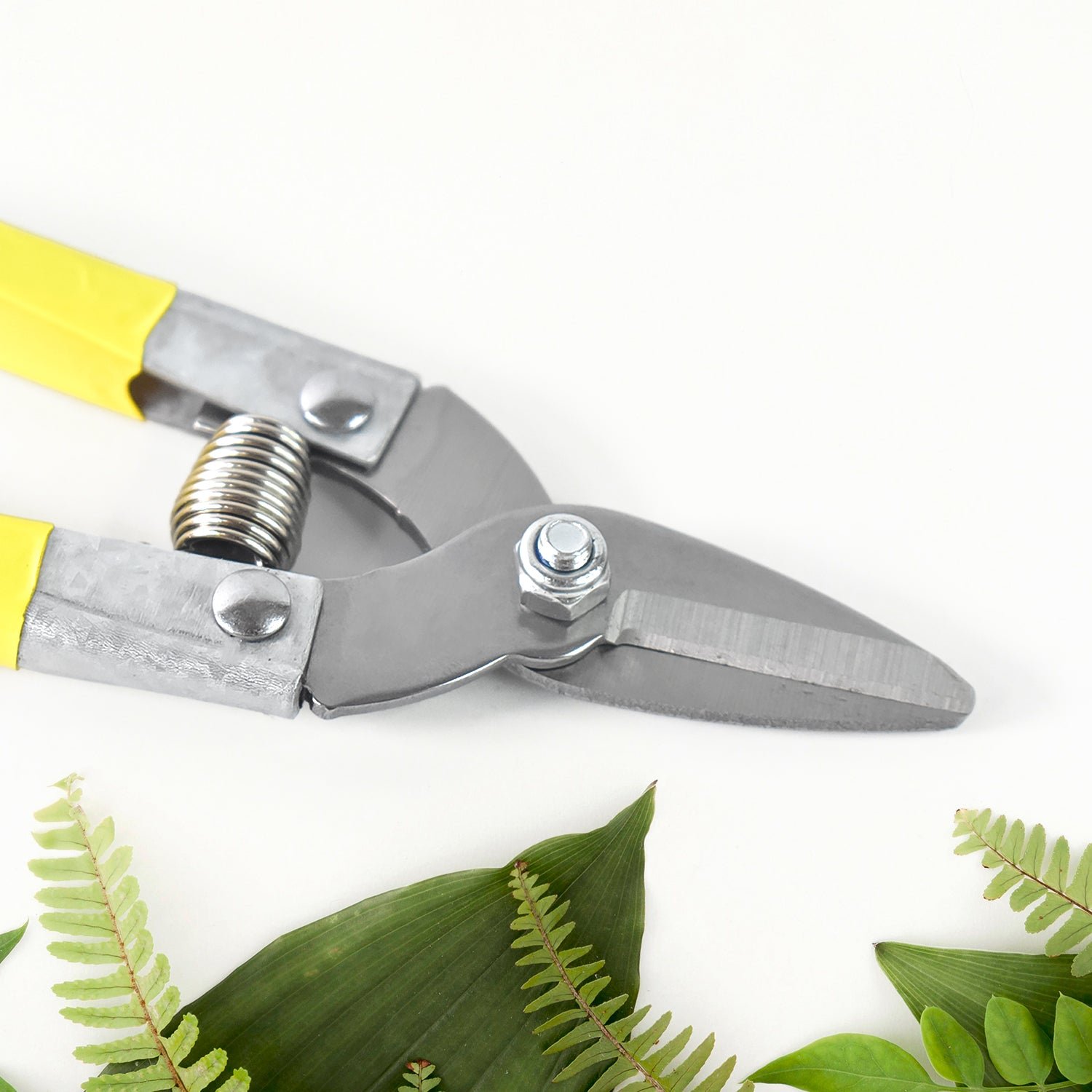 Precision Micro Garden Snip – Sharp Small Pruning Scissor - Image 3